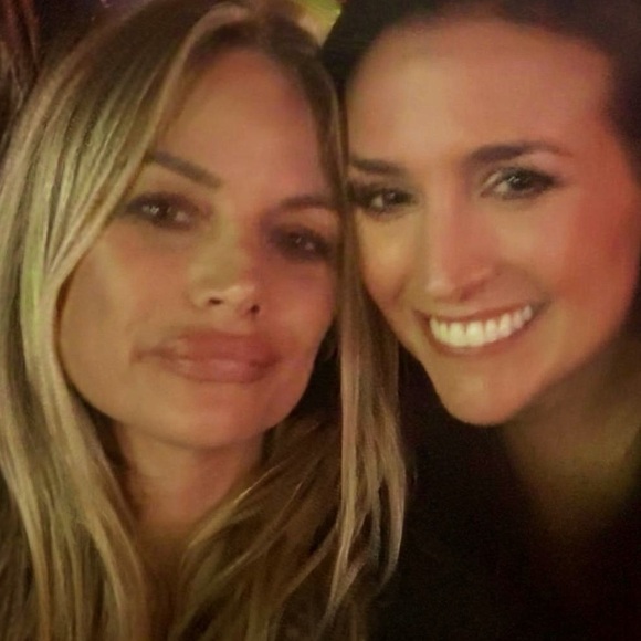 Meet your Posher, Ashley - Picture 1 of 3